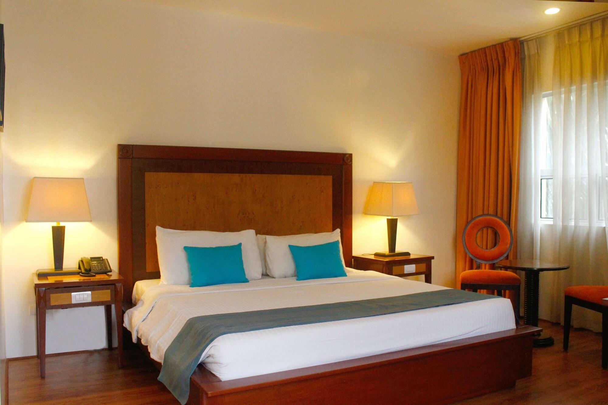 Citi Park Hotel Cebu Powered By Cocotel Екстер'єр фото