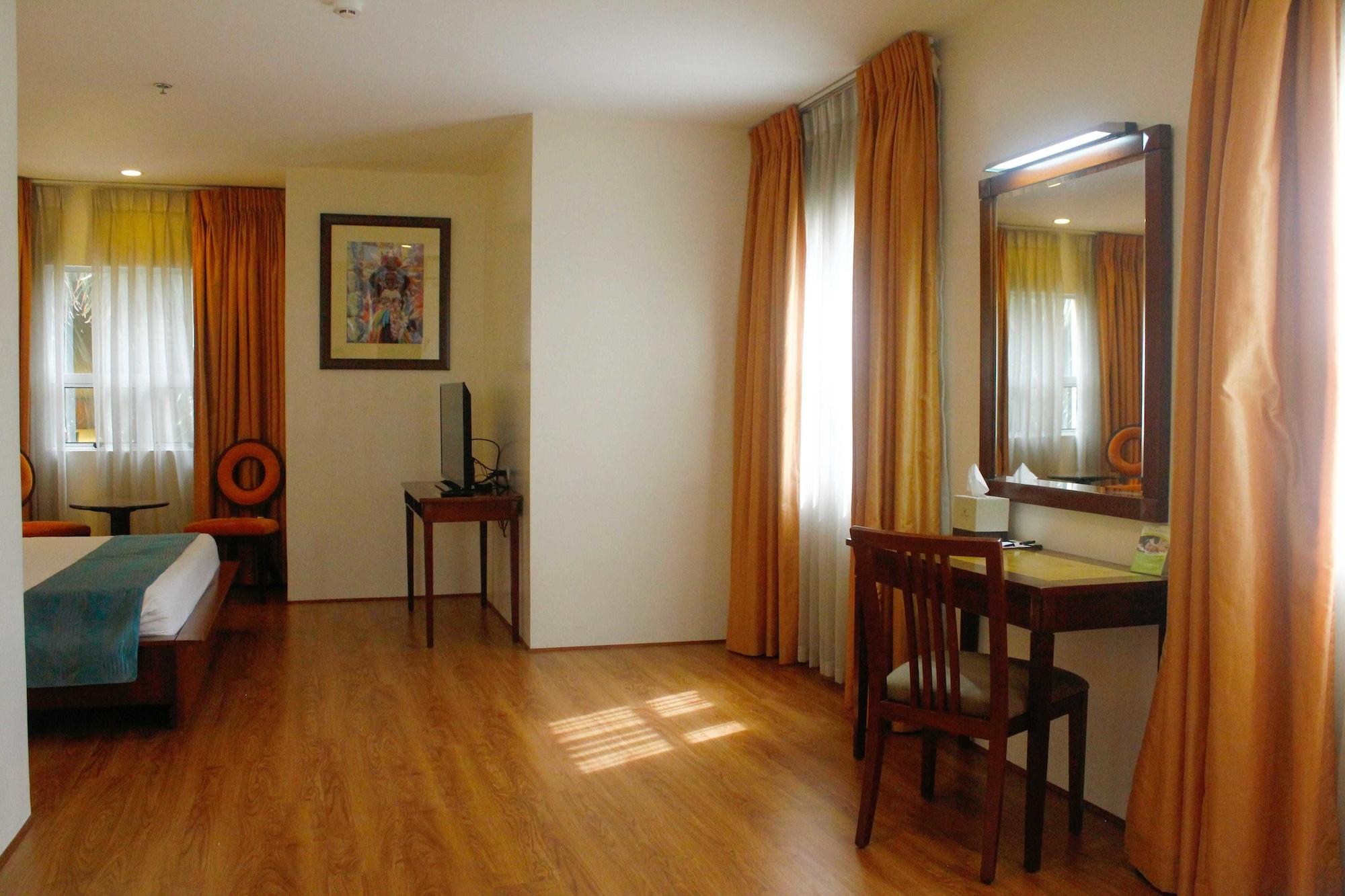 Citi Park Hotel Cebu Powered By Cocotel Екстер'єр фото