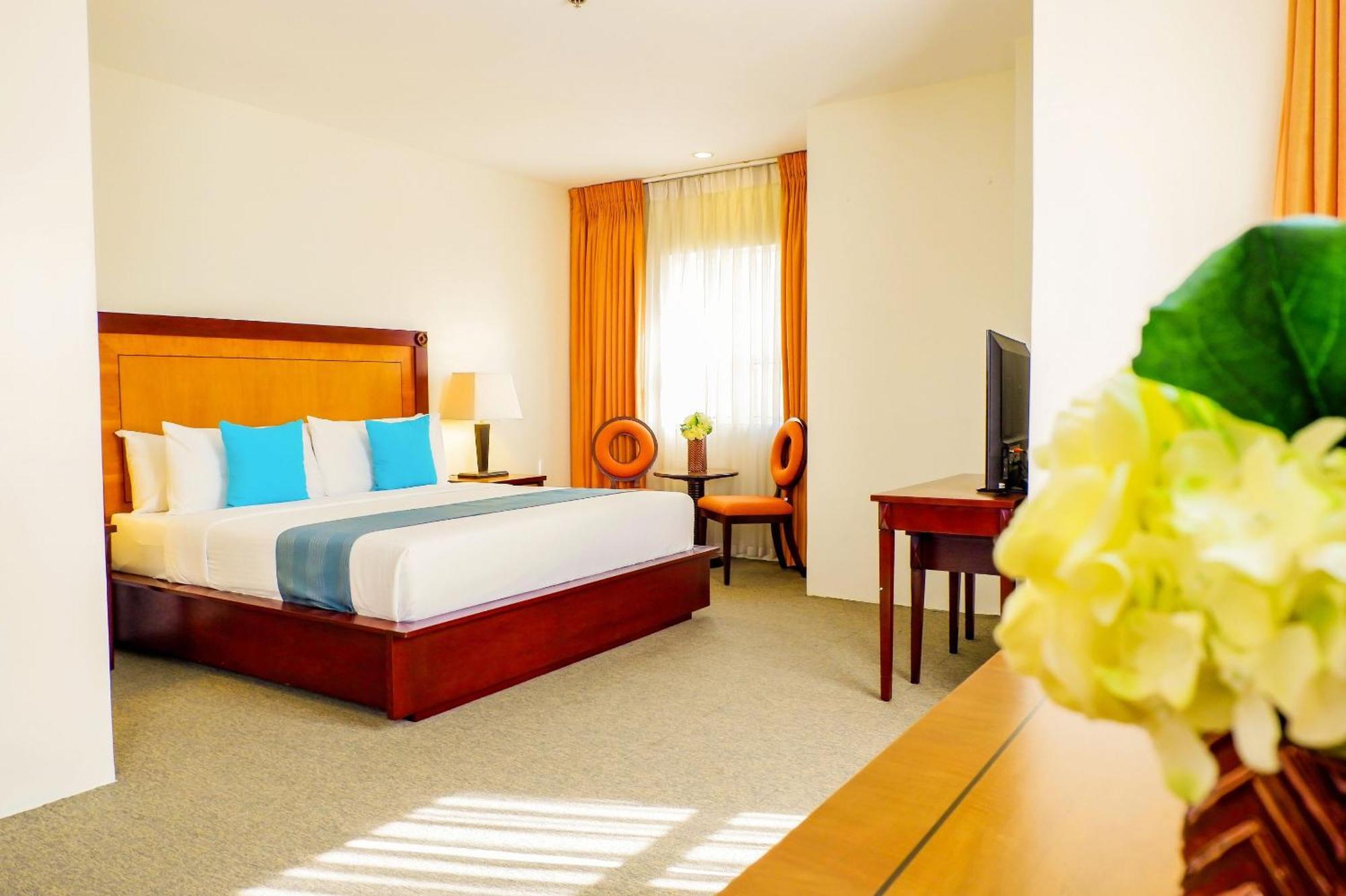 Citi Park Hotel Cebu Powered By Cocotel Екстер'єр фото
