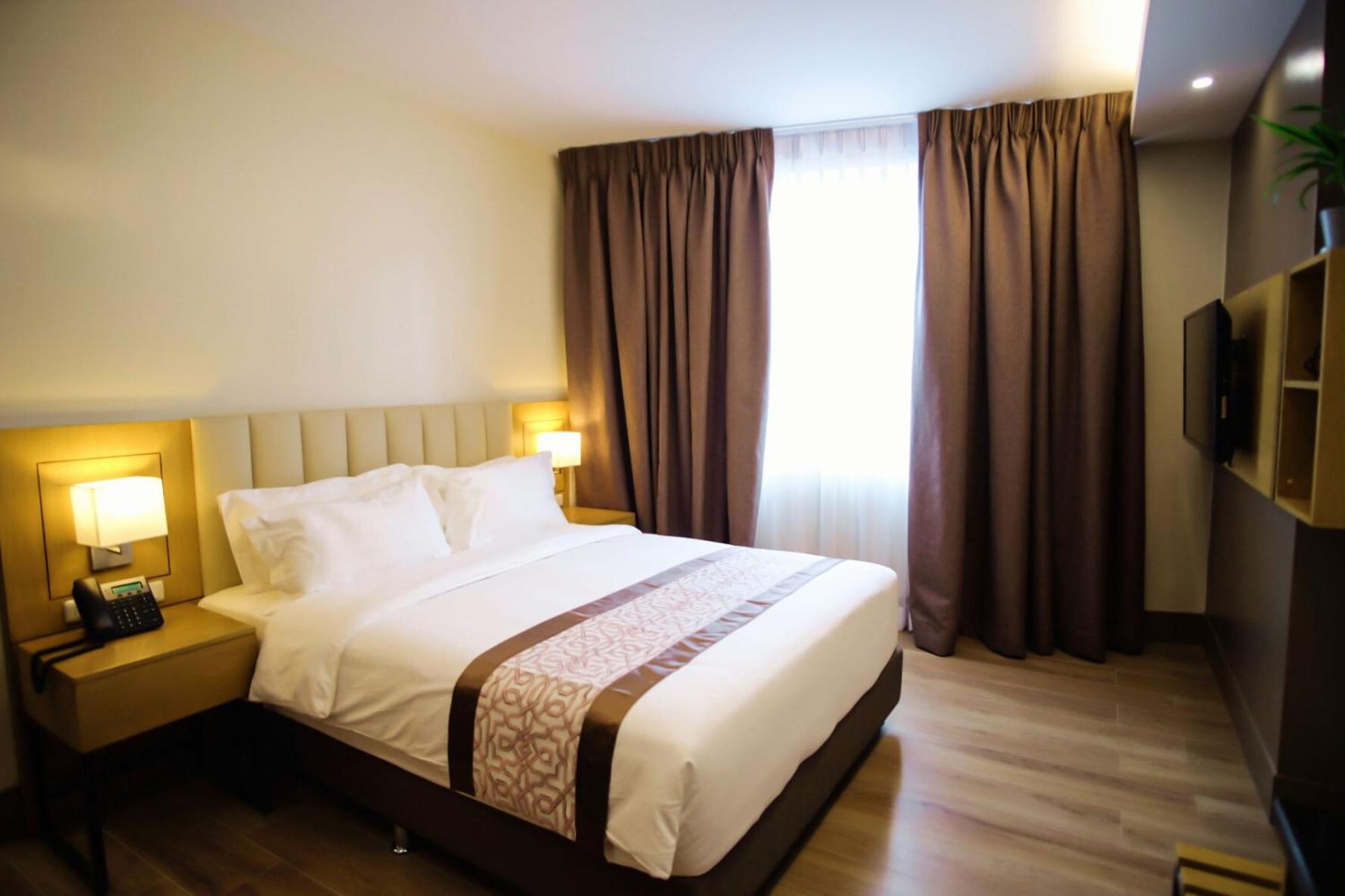 Citi Park Hotel Cebu Powered By Cocotel Екстер'єр фото