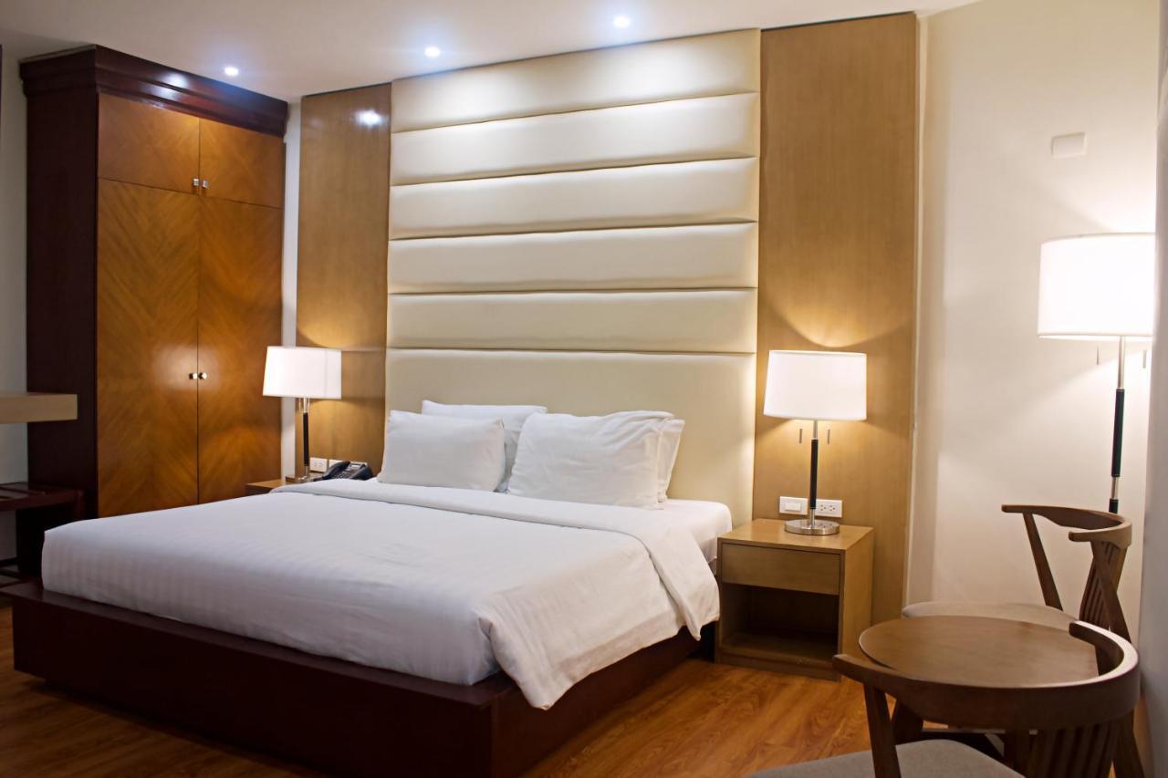 Citi Park Hotel Cebu Powered By Cocotel Екстер'єр фото