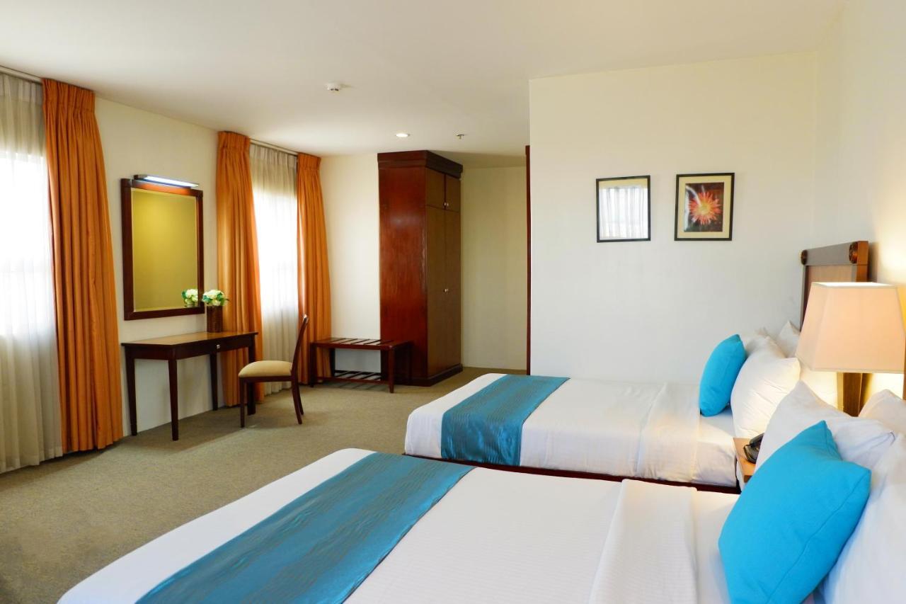 Citi Park Hotel Cebu Powered By Cocotel Екстер'єр фото